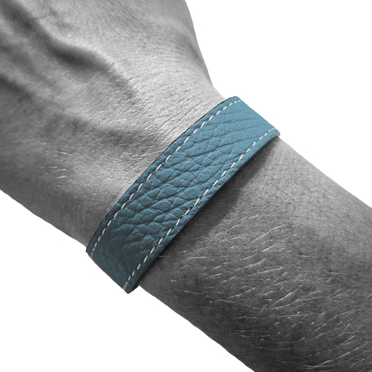 Bracelet 15 mm cuir souple bleu ciel fermoir acier inoxydable brillant